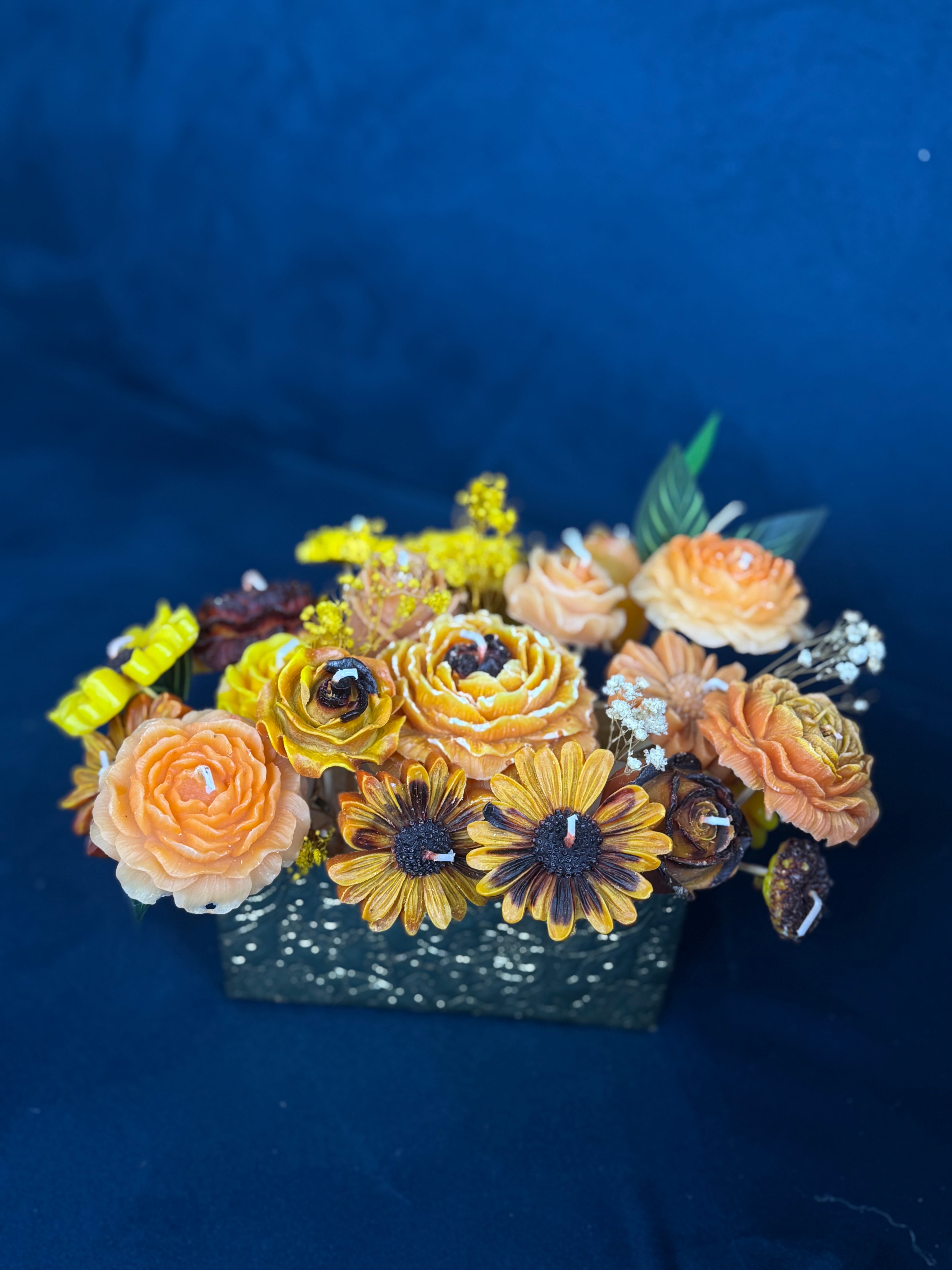 Golden Sunset Candle Bouquet – Luxury Handmade Floral Candles in Black & Gold Gift Box