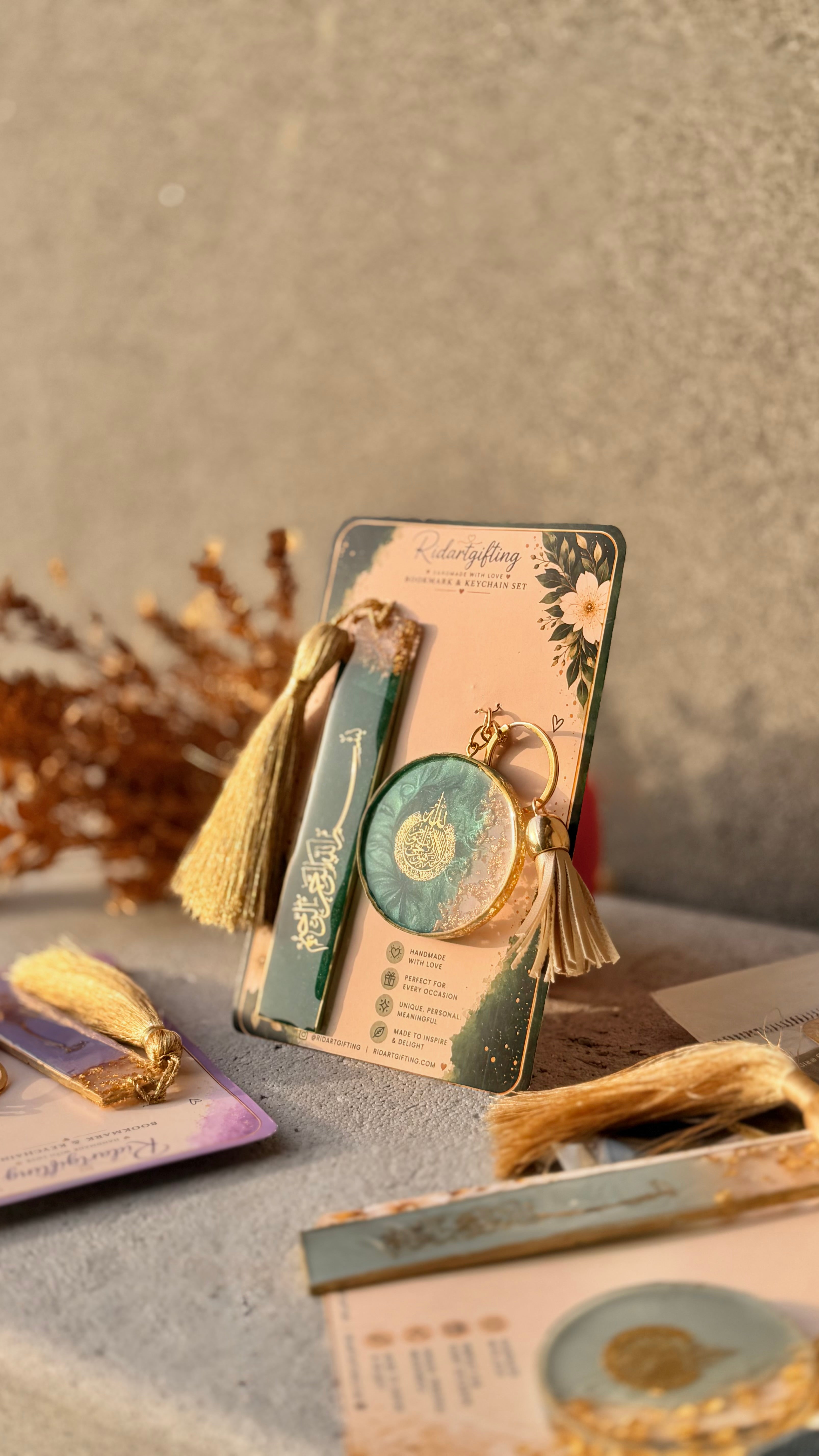 Resin bookmark and keychain