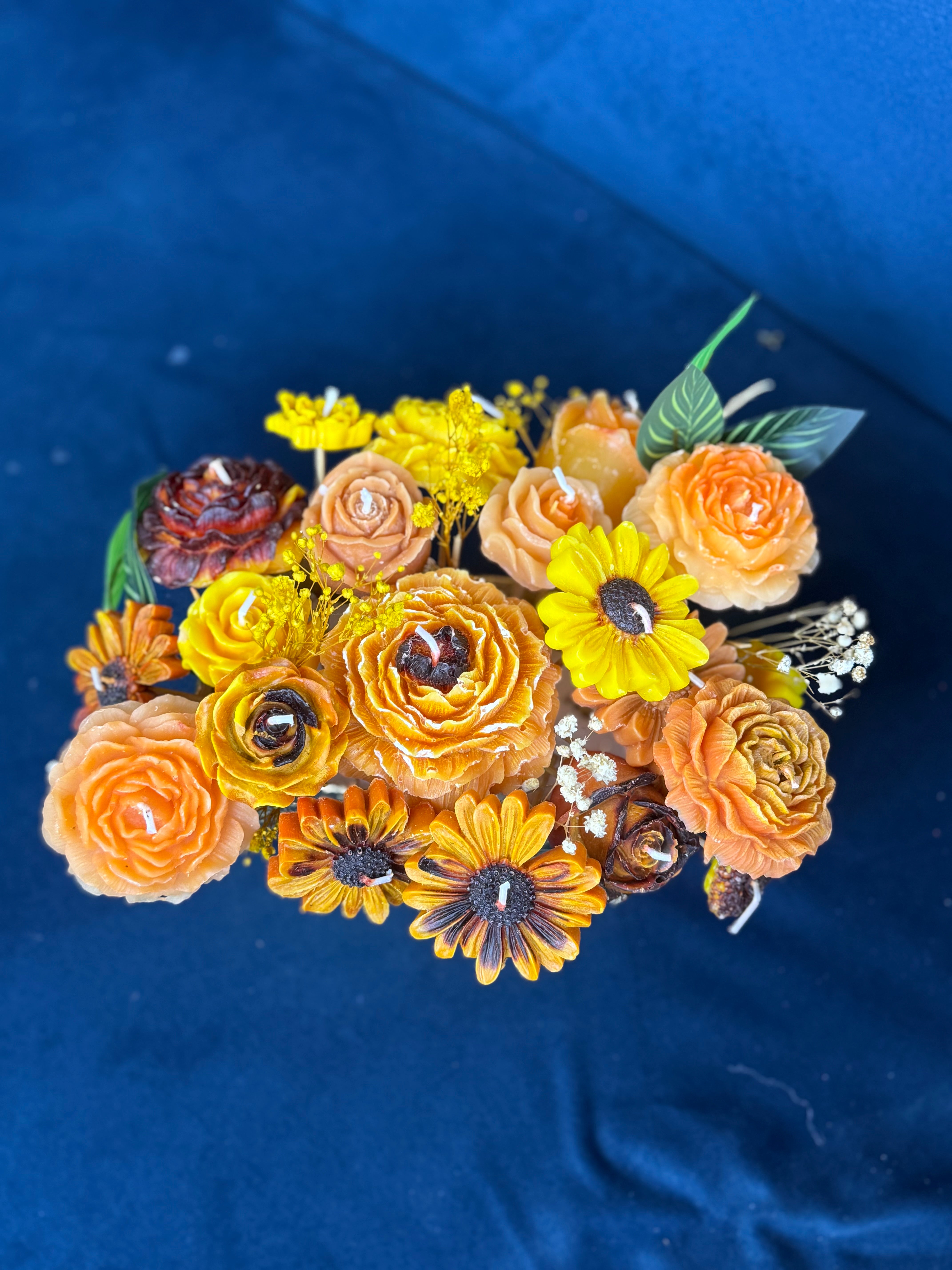 Golden Sunset Candle Bouquet – Luxury Handmade Floral Candles in Black & Gold Gift Box