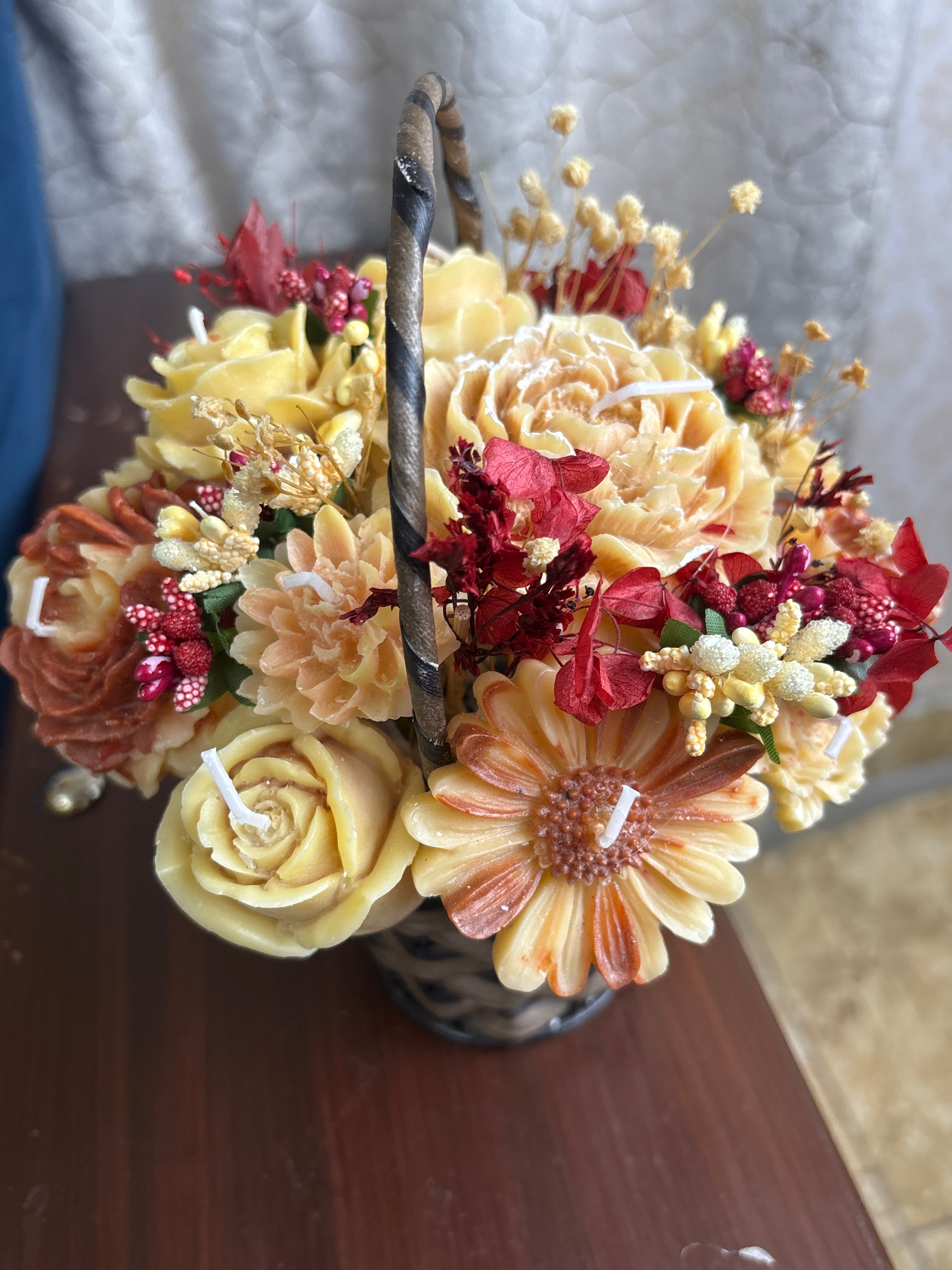 Handmade Scented Candle Bouquet Basket – Elegant Home Décor & Gift