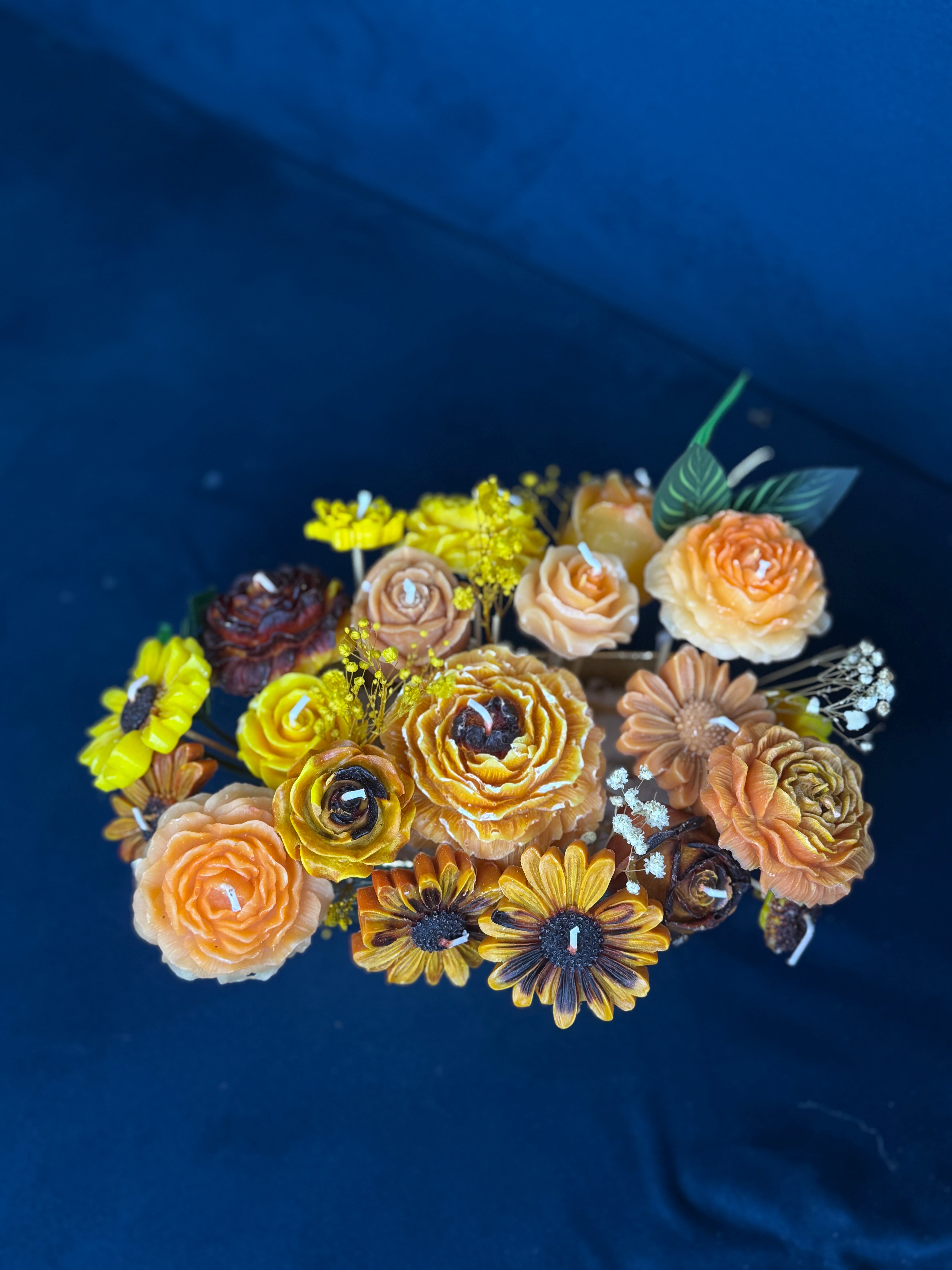 Golden Sunset Candle Bouquet – Luxury Handmade Floral Candles in Black & Gold Gift Box