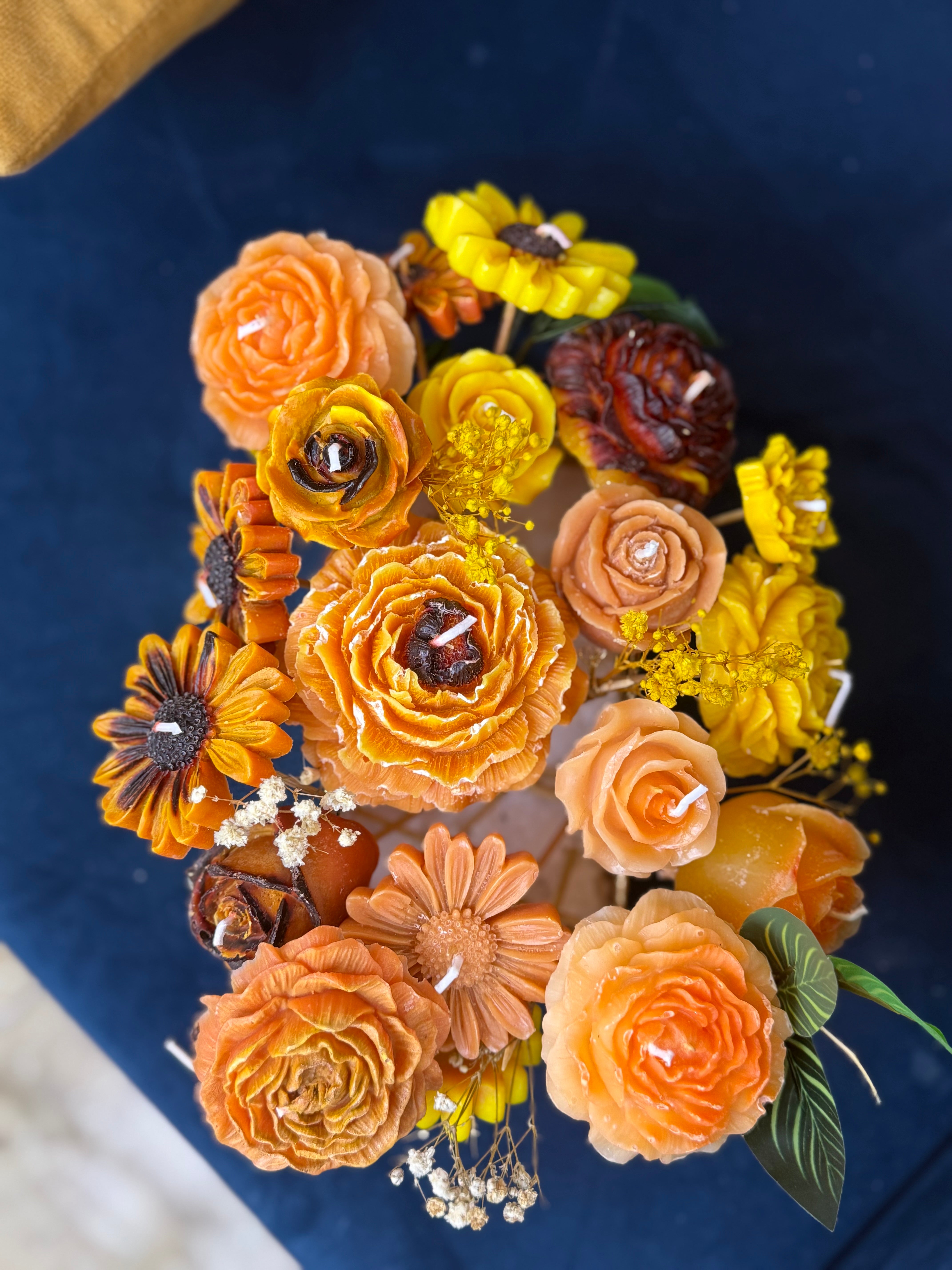 Golden Sunset Candle Bouquet – Luxury Handmade Floral Candles in Black & Gold Gift Box