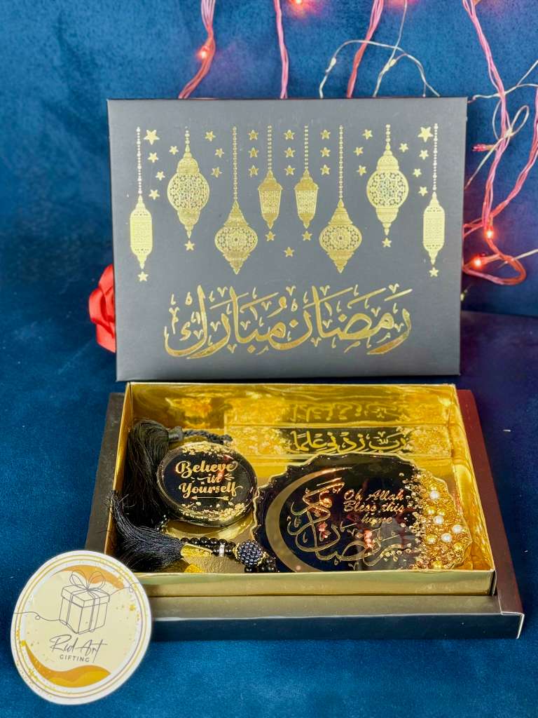Ramadan Premium Gift Box – Plaque, Tasbeeh & Islamic Accessories Set