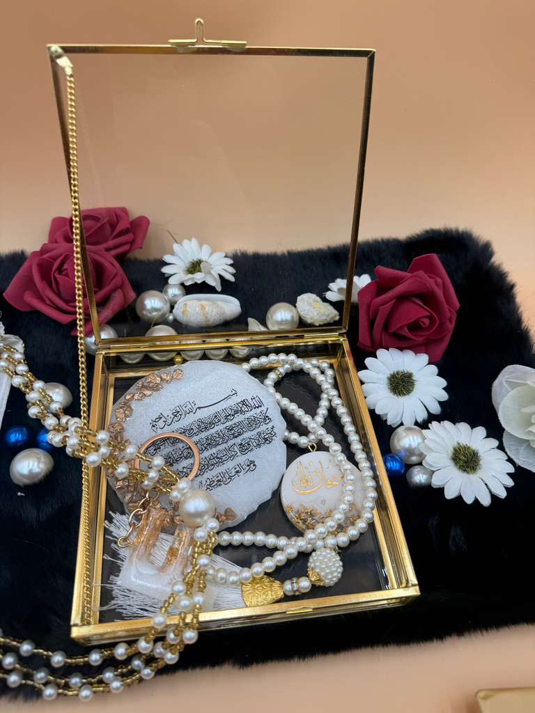 Ramadan Deluxe Gift Box with Carhang + Bookmark/Tasbeeh + Islamic Phrases/Alphabet Keychain