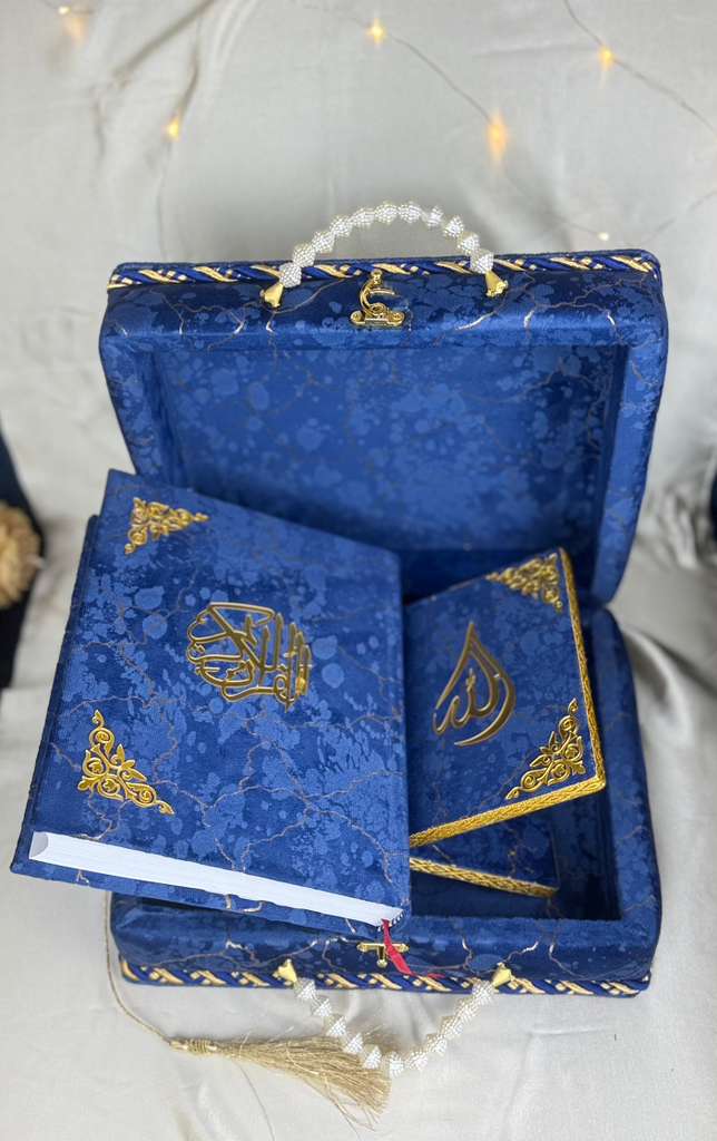 Velvet Quran Gift Set – Quran & Stand