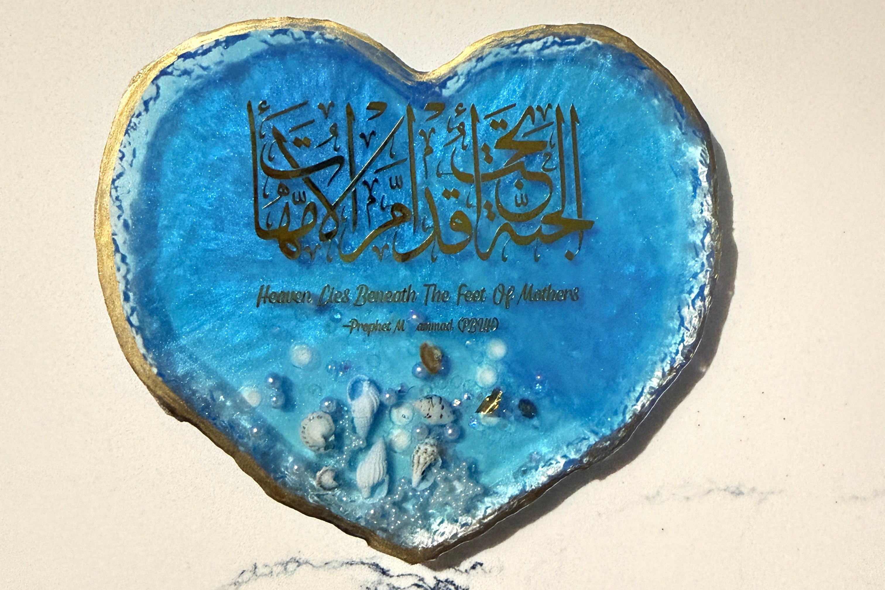 5-Inch Heart-Shaped Resin Plaque - Handcrafted Décor